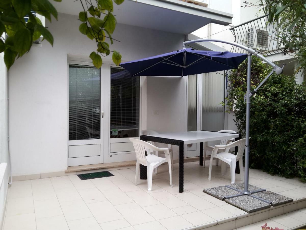 Villa Flora غرادو المظهر الخارجي الصورة